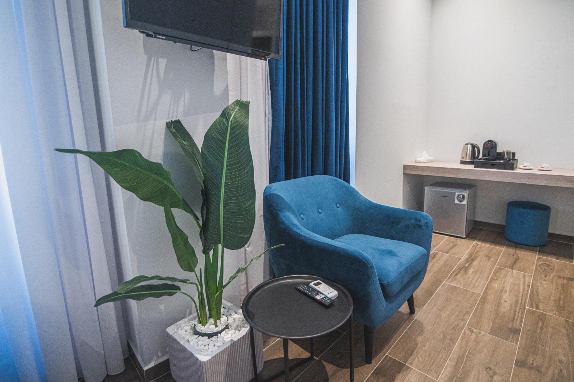 Downtown By Tower Hotel 3*