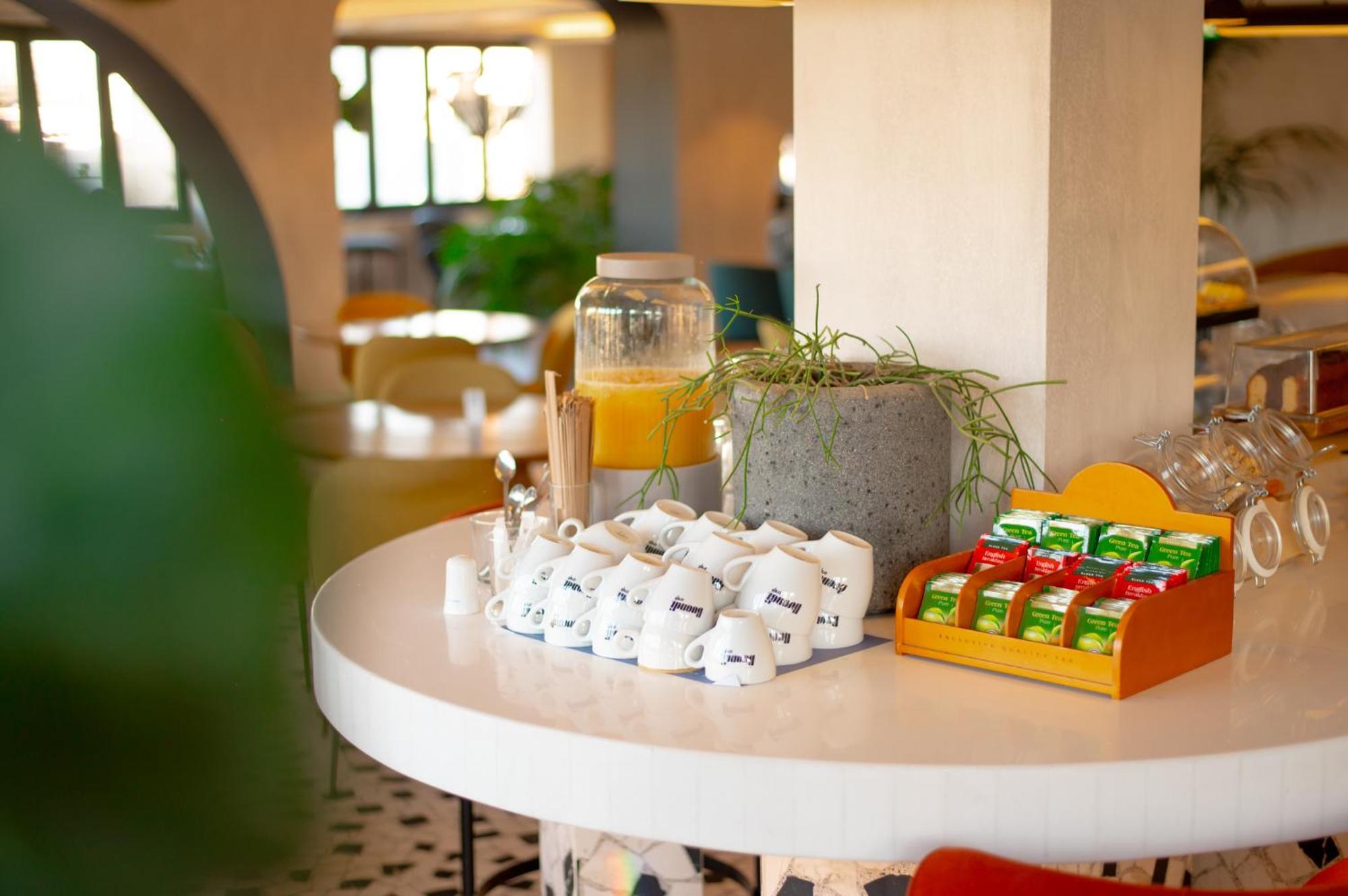 Downtown By Tower Hotel Atena